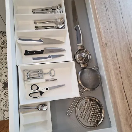 Old Town - 2 Bedrooms - Self Check-in דירה
